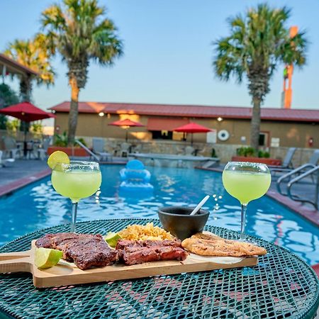 Family Garden Inn & Suites Laredo Dış mekan fotoğraf